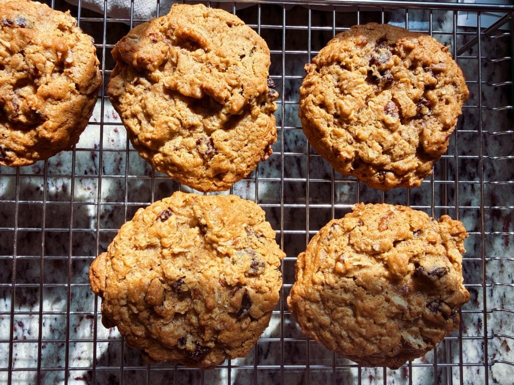 gluten-free chewy oatmeal raisin cookies